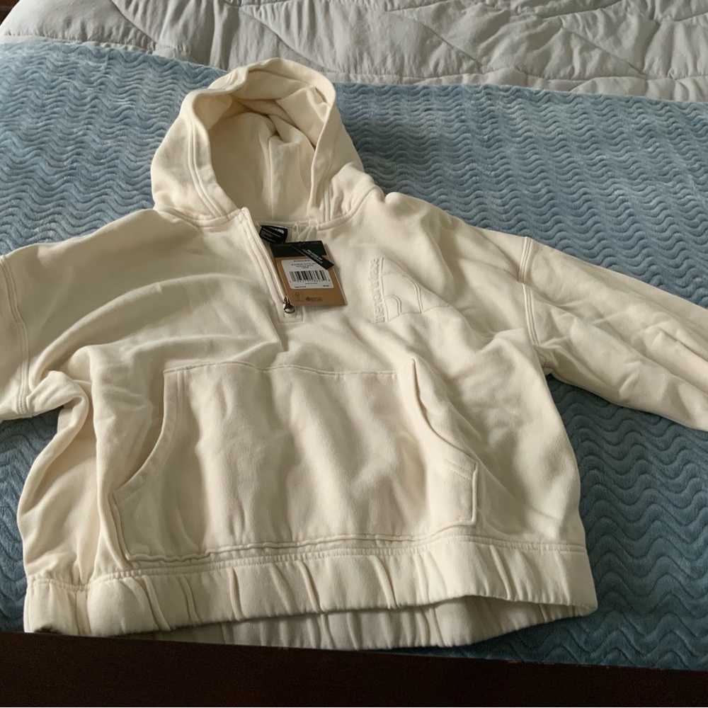 The North Face Women’s Novelty Fleece NWT Cropped Hoodie
